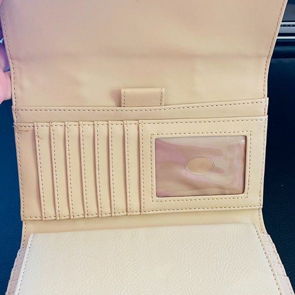 Ladies Tri Fold Wallet - Picture 3 of 4